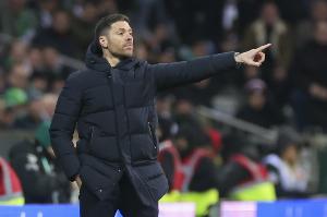 西媒：勒沃库森希望提前了解阿隆索去留 皇马若邀请药厂将放行