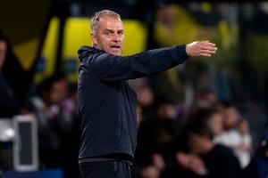 阿斯：弗里克今天结束假期&amp;与教练组会面，同时处理门将超员问题